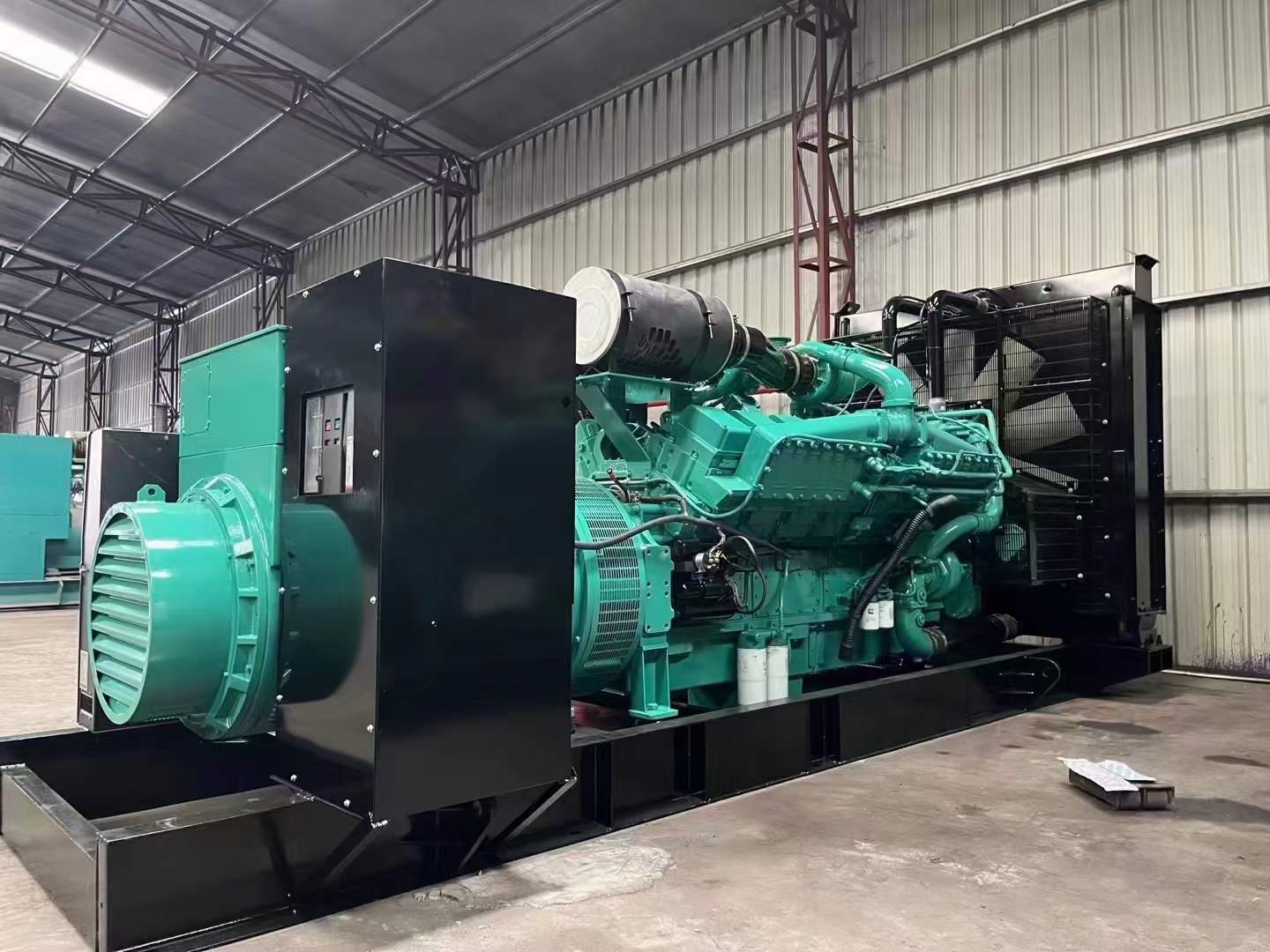 茄子河如何降低 800kW 柴油发电机输出电流的波动？
