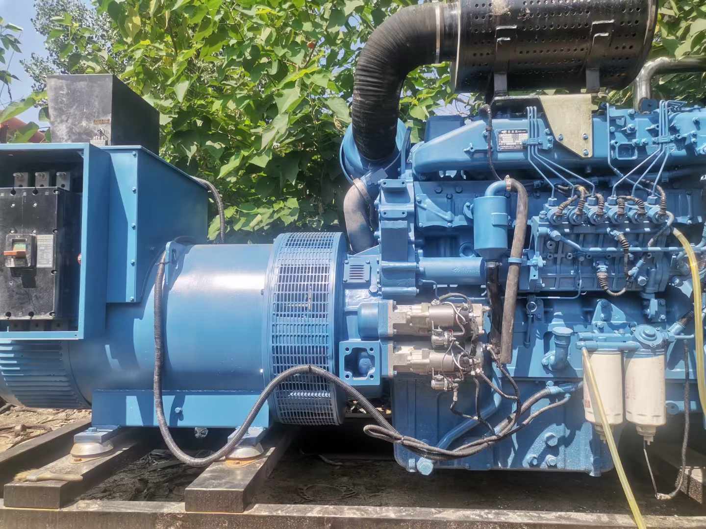 茄子河详细说明降低 800kW 柴油发电机输出电流波动的方法